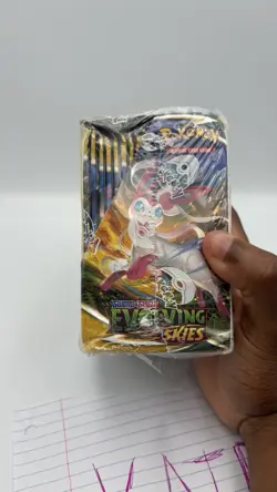 Pokemon TCG Evolving Skies Booster Box English OKAY Condition - Image 3