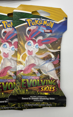 Lot of (50) Pokemon SWSH Evolving Skies Assortment 58 Packs - Image 5