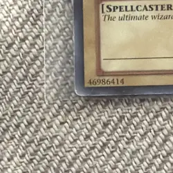Konami Dark Magician LOB-005 Legend of Blue Eyes Ultra Rare EN 2500/2100 - Image 2