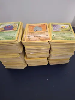 Pokemon TCG Bundle Assorted Approx 900 Cards - Image 1