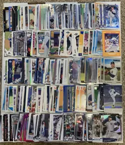 New York Yankees Lot - 1300+ Cards - Parallels, Rookies, Inserts, Base HOF/Stars - Image 4