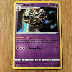Dusknoir 071/185 Vivid Voltage Holo Pokemon Card NM - Image 1
