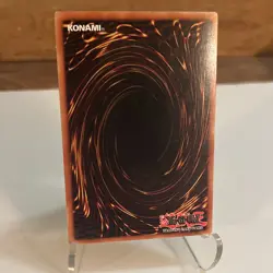 Konami Dark Magician LOB-005 Ultra Rare Holo Unlimited English ATK 2500 DEF 2100 - Image 4