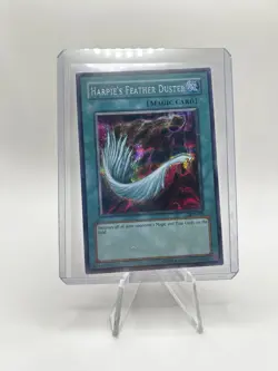 Yu-Gi-Oh Harpie's Feather Duster SDD-003 Near Mint Secret Rare Holo Foil - Image 1