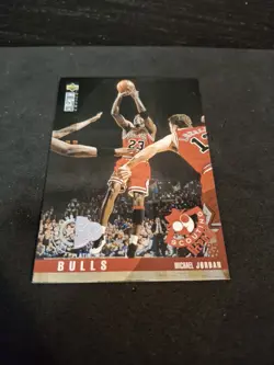 1995 Upper Deck Collector's Choice Michael Jordan Platinum Players Club #324 - Image 2