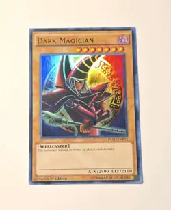 Yugioh Dark Magician YGLD-ENB02 Ultra Rare LP - Image 1