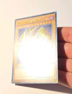 Yugioh Dark Magician YGLD-ENB02 Ultra Rare LP - Image 4