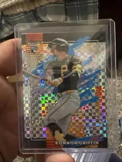 2026 Topps Finest Konnor Griffin RC Uncommon X-fractor #139 Pirates - Image 1