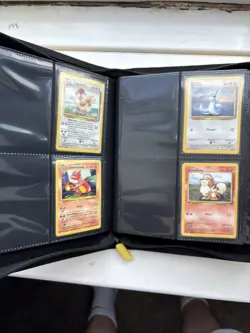 Pokemon Part Complete Base Set Master Set Nm/LP Comes with binder - Image 4