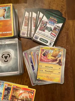 Pokemon TCG 151/Pris/DR/PAF/ETC. 600+ Card C/UC Reverse Holo/Holo NM - BULK LOT - Image 4