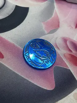 Pokemon TCG: Totodile Mini Coin Blue Mirror 2010 Mind Flood Theme Deck NEAR MINT - Image 2