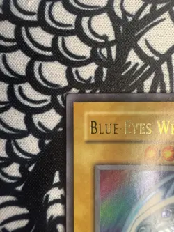 Yu-Gi-Oh Blue-Eyes White Dragon SDK-001 Ultra Rare 1st Ed Asian-English NM- - Image 3