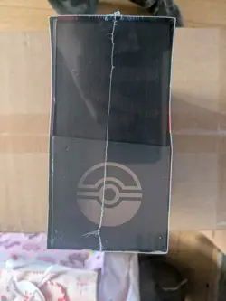 IN HAND Pokemon centre exclusive pitch black elite trainer box, brand new,sealed - Image 4