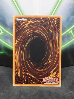 Yugioh Dark Magician of Chaos Gold Series GLD1-EN016 Gold Rare NM - Image 2