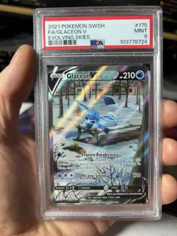 GLACEON V 175/203 PSA 9 EVOLVING SKIES ALTERNATE ART POKEMON CARD ENGLISH - Image 1
