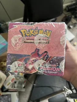 Pokemon TCG Sword & Shield - Fusion Strike Booster Box Sealed NEW! - Image 2