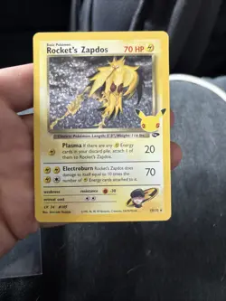 Rocket's Zapdos 15/132 holo Celebrations: Classic Collection Pokemon - Image 1