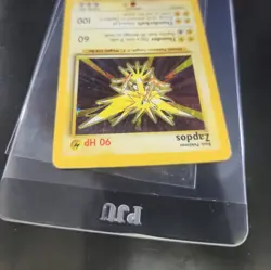 Zapdos 016/102 Base Set Holo vintage Pokemon - Image 3