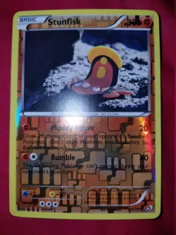 Stunfisk 83/113 Reverse Holo – BW: Legendary Treasures (2013) – LP - Image 1
