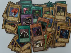 YuGiOh! - Pack 200 cartas en Espanol - Dragon Blanco de Ojos Azules - Image 1