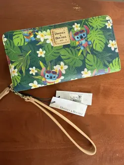 NWT 2025 DOONEY & BOURKE AULANI STITCH WRISTLET WALLET LMTD EDITION DISNEY PARKS - Image 1
