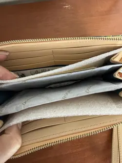 NWT 2025 DOONEY & BOURKE AULANI STITCH WRISTLET WALLET LMTD EDITION DISNEY PARKS - Image 3