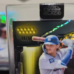 Topps 2026 Chrome Black Alex Freeland Rookie On Card Auto 18/50 Dodgers - Image 2