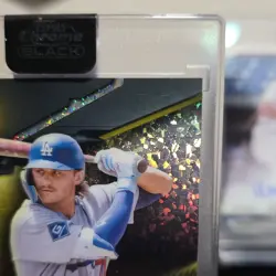 Topps 2026 Chrome Black Alex Freeland Rookie On Card Auto 18/50 Dodgers - Image 3