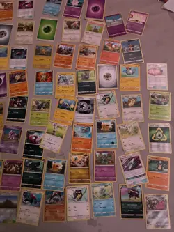 Nintendo Pokemon TCG Mixed Lot 100 Cards English Pikachu Platinum 70/100 - Image 1