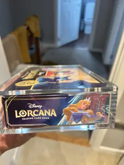 Disney Lorcana The First Chapter Booster Box In Acrylic Case. Very Minor Defect - Image 4