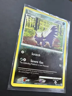 Pokemon TCG Stunky Diamond Pearl 102/130 Reverse Holo LP - Image 2