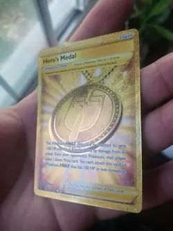 Pokemon TCG Hero's Medal Vivid Voltage 201/185 Gold Hyper Rare NM - Image 2