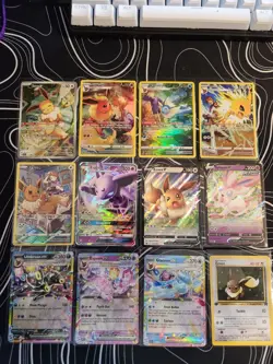 Eveelution Lot Of 12 Pokemon Cards NM - Image 1