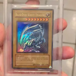 Konami Yu-Gi-Oh! Blue-Eyes White Dragon SDK-001 UR Foil BGS 7 Unlimited New Cert - Image 2
