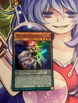 NOBLEDRAGON MAGICIAN FRENCH SUPER RARE SDMP-EN003 FR003 NEAR MINT YUGIOH - Image 1