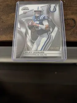 2025 Topps Chrome Black SILVER REFRACTOR #121 RILEY LEONARD RC Rookie 254/299 - Image 3
