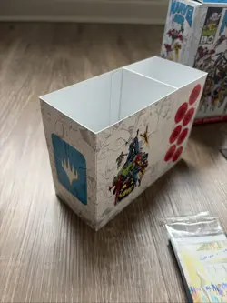 MTG - Marvel Super Heroes - Gift Box, Lands, and Dice. Open - No packs - Image 3