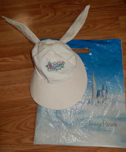 Vintage New Old Stock DISNEY'S DIXIE LANDING RESORT White HAT With Bow W/Tags - Image 1
