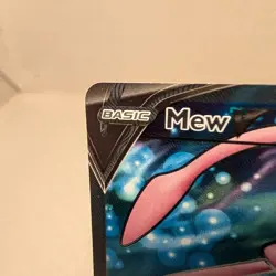 Pokemon Mew v TCG Full Art Holo Rare Card 250/264 Fusion Strike - Image 4