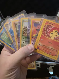 Nintendo Pokemon TCG Vintage Mixed Card Lot Pikachu Cyndaquil Gym/Neo/TR - Image 5