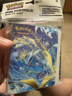 Pokemon TCG: Sword & Shield Silver Tempest Mini Portfolio + 1 Booster Pack - Image 2