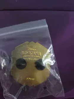 Lorcana TCG Whispers in the Well League Promo Disney Pin: Ruby Ink Symbol - Image 2