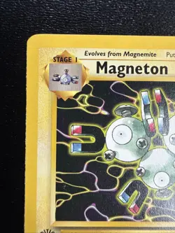 FREE SHIPPING Magnetron 1st Edition No. 26 Pokemon Fossil Non Holo - Image 2