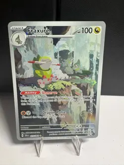 Fraxure - 077/064 Pokemon TCG SV: Shrouded Fable Illustration Rare NM - Image 1