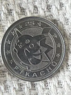 Vintage Pokemon Pikachu Metal Coin #25 2000 Nintendo Wizards - Image 1