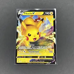 Pikachu V 043/185 NM Vivid Voltage Ultra Rare Holo Near Mint 43/185 Pokemon Card - Image 1