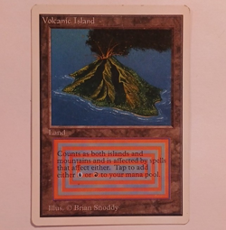 Magic: The Gathering Volcanic Island Unlimited Edition Land Card English Rare - Image 1