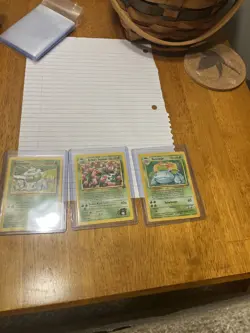 *HEAVILY PLAYED* Venusaur 15/102 Base Set Holo Rare Unlimited w/ two bonus cards - Image 1