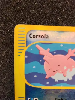 Pokemon Corsola 102/165 Expedition Base Set Reverse Holo Card - Image 2