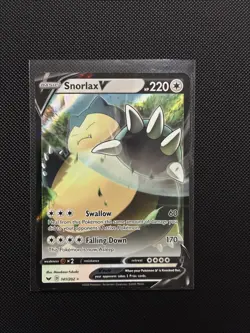 Pokemon TCG Snorlax v Card 141/202 Sword and Shield - Image 1